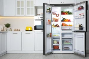 Mai mult spațiu pentru alimente. Cum să alegi aparatul frigorific potrivit pentru tine