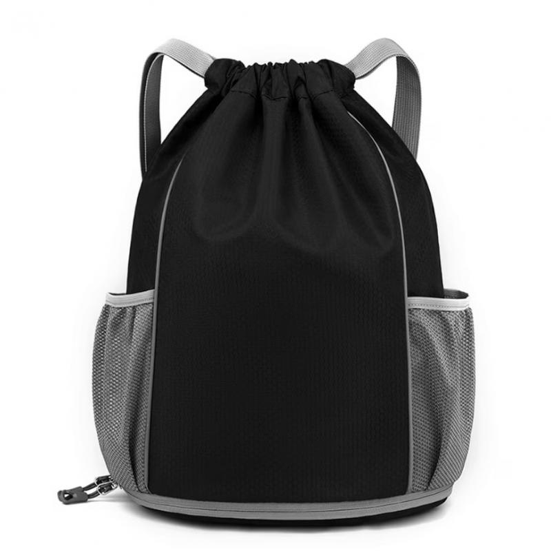 Rucsac sport impermeabila cu compartiment mare, pentru calatorii, sala, fotbal, volei, inchidere cu snur, material rezistent, unisex, brelele reglabile, Negru