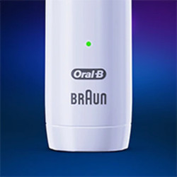 Periuta de dinti electrica Oral-B Pro 3 Cross Action